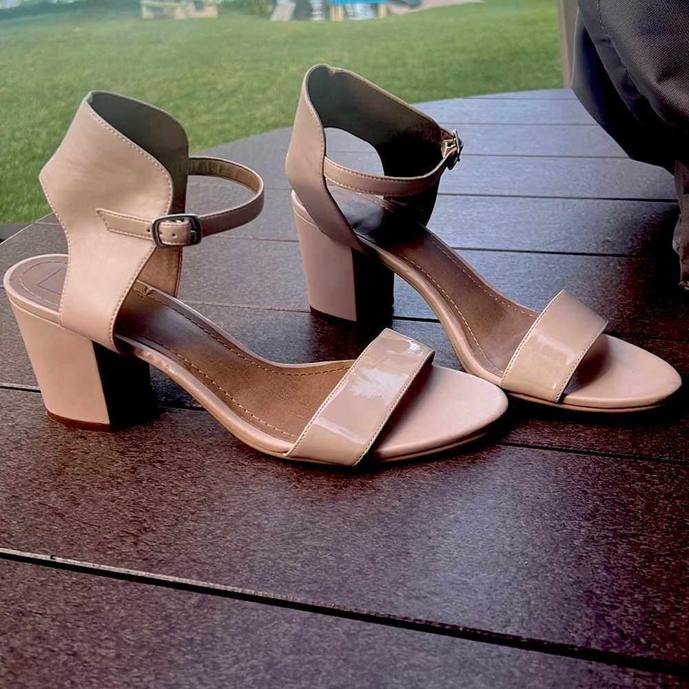 Nude Sandal. Block Heel. Size 9